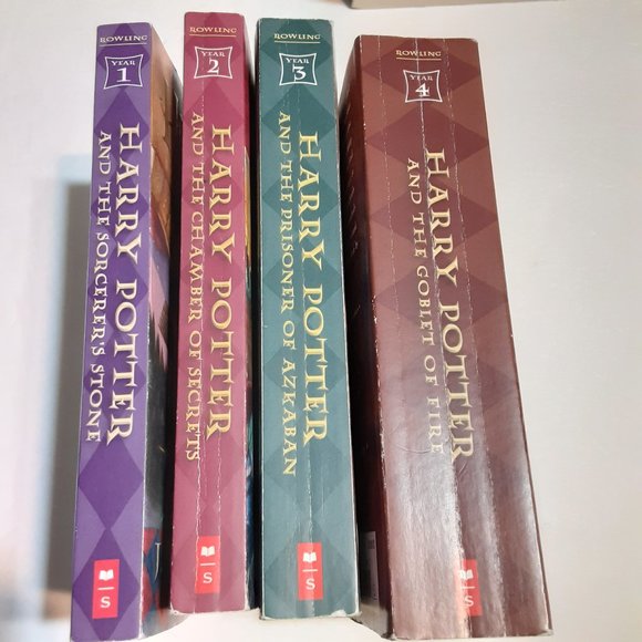 Harry Potter Paperback Books 1-4 in used very good condition - Picture 1 of 5